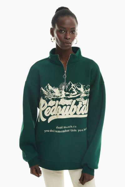 Yeşil Yakası Fermuarlı Baskılı Sweatshirt
